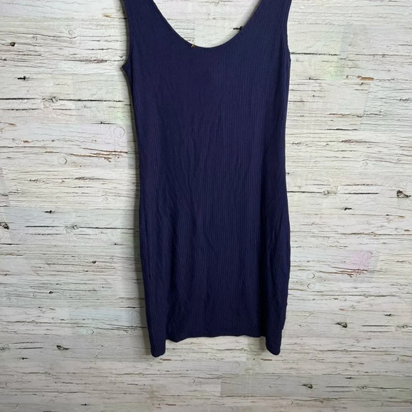 Cupcakes and  cashmere blue midi dress size xs NWT - Picture 9 of 9